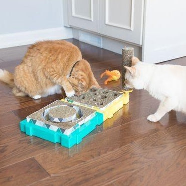 Petstages Puzzle Scratch Treat Pockets Scratcher Cat Toy